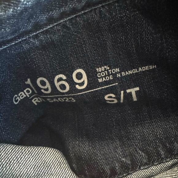 Gap 1969 Denim Button Down with Pearl Snaps - Picture 6 of 6